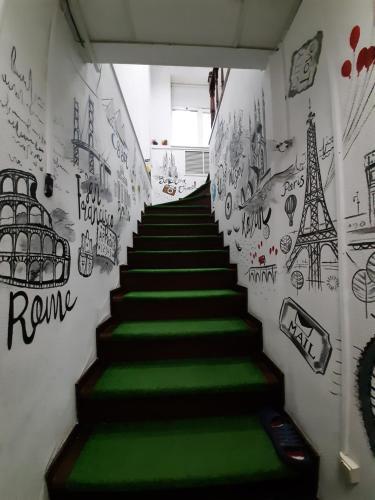 You Hostel