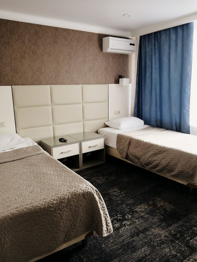 Snowy Owl Hotel