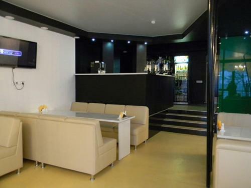Gold Hotel