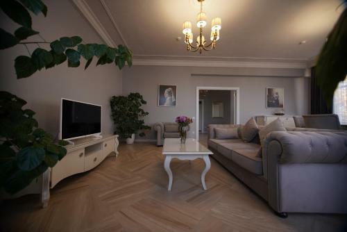 Grand Kavkaz Hotel