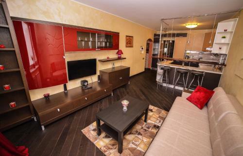 Crocus Apartment