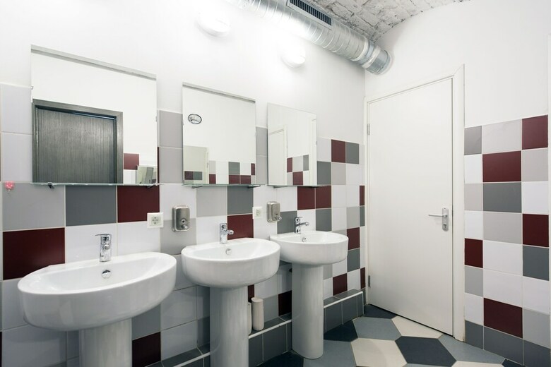Makarov Hostel