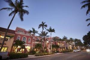 Hotel Trianon Old Naples