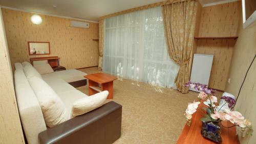 Posada Holiday Hotel Tornado