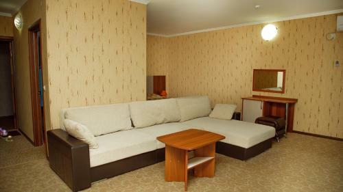Posada Holiday Hotel Tornado