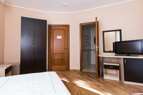 Yug Alliance Hotel