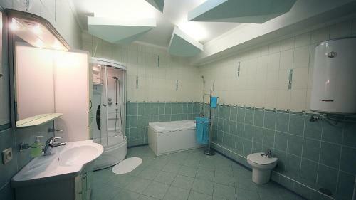 Aleksandrovsky Dvor Hotel