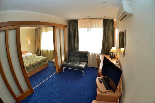 Novokuznetskaya Hotel