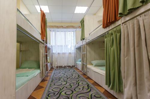 Re Hostel