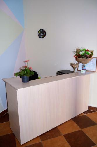 Re Hostel