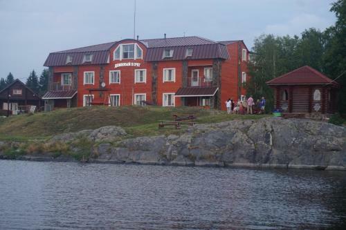 Dlinniy Bereg Hotel