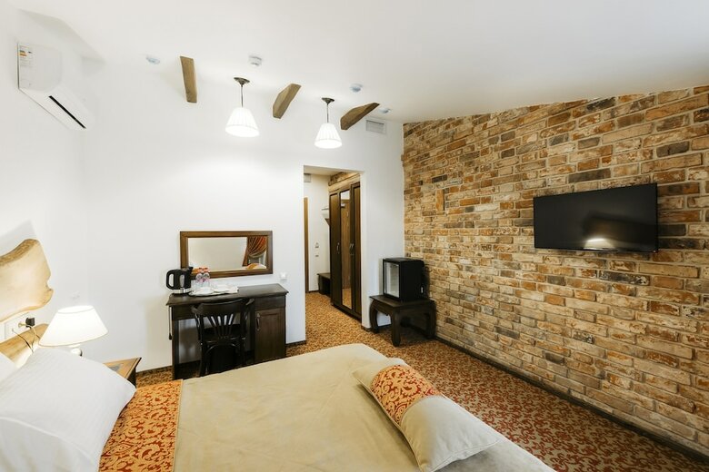Old Town Hotel