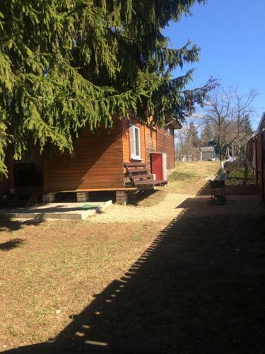 Cottage Yolka