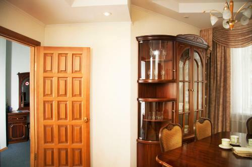 Hotel Equator Lite