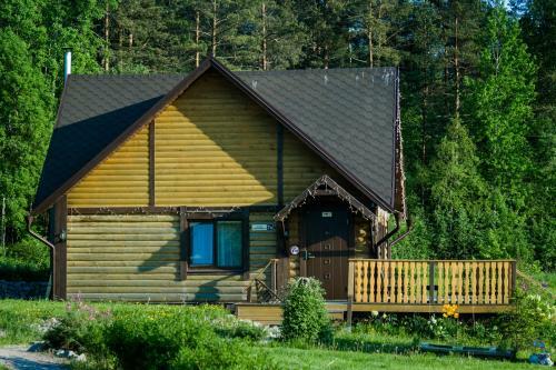 Hostal Holiday Home Tihotut