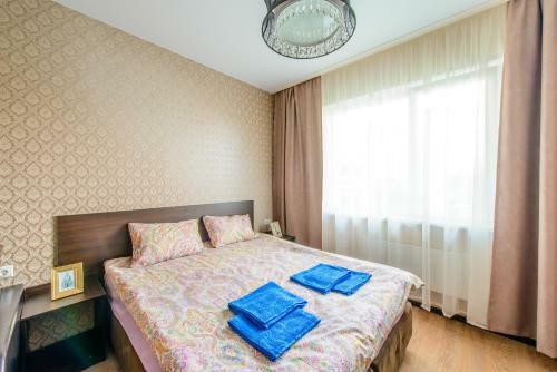 Apart Hotel "five"