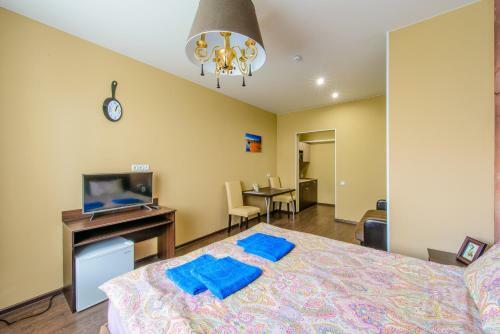 Apart Hotel "five"
