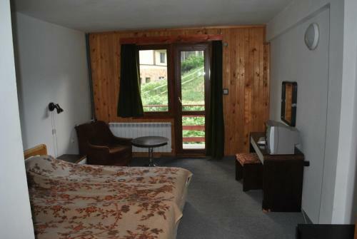 Hotel Kris Guesthouse