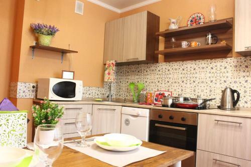 Apartamento Sutkidvoye On Traktornaya