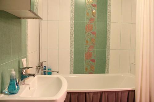 Apartamento Sutkidvoye On Traktornaya