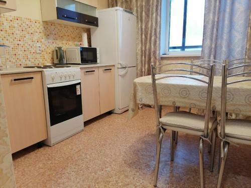 Apartment On Zhiloy Massiv Olimpiyskiy 10