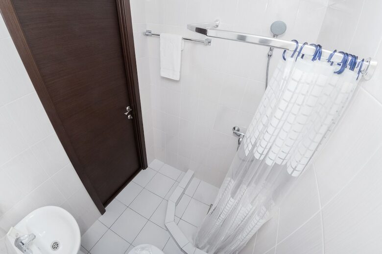 Vash Hotel