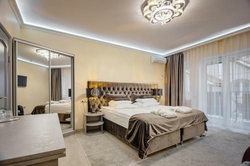 Exclusive Hotel
