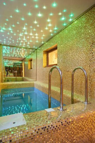 Exclusive Hotel