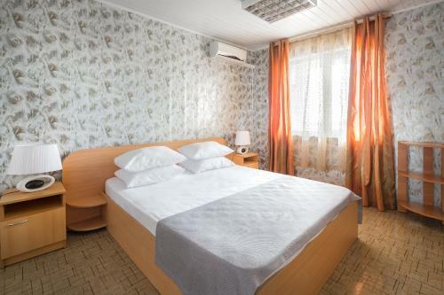 Hotel Shirokaya Baza Otdykha