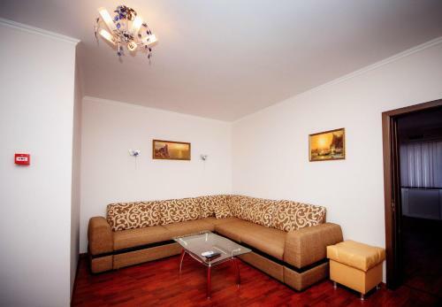Hostal Zolotaya Loza Guest House