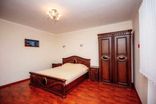 Hostal Zolotaya Loza Guest House