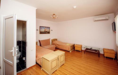 Hostal Zolotaya Loza Guest House