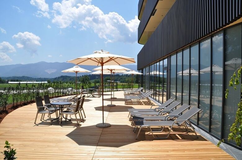 Lambergh Chateau & Hotel