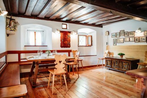 Apartments Avio