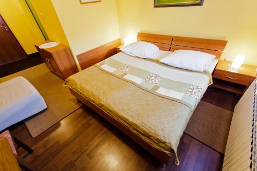 Hostal Guesthouse Les
