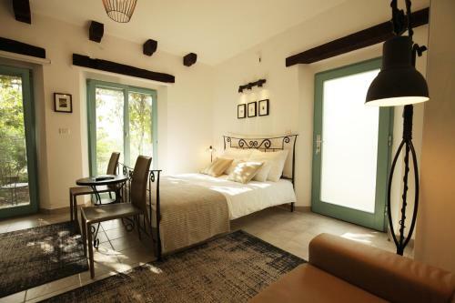 Hostal Garni Hotel Dvor