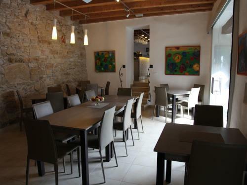 Hostal Garni Hotel Dvor