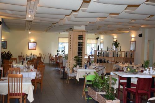 Hostal Restaurant Bric Dekani