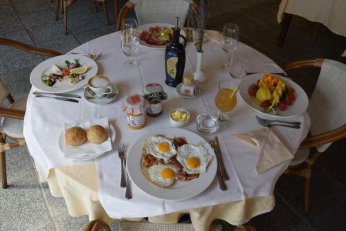 Hostal Restaurant Bric Dekani
