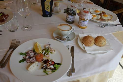 Hostal Restaurant Bric Dekani