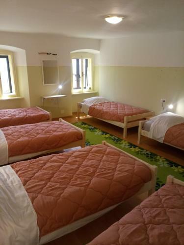 Hostal Gostilna Tratnik
