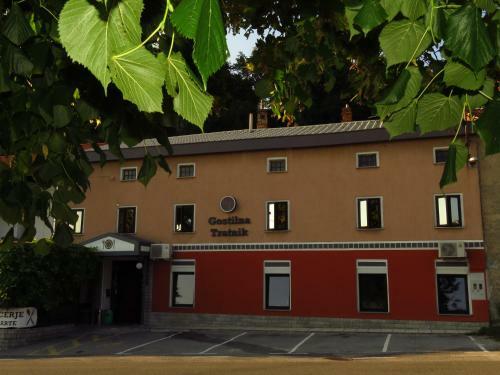 Hostal Gostilna Tratnik