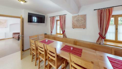 Apartmaji Pri Marodnu