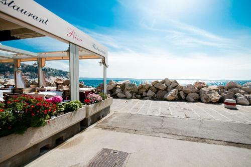 Blue Sea Apartment
