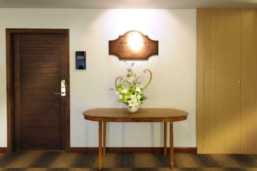 Grand Ratchapruek Hotel