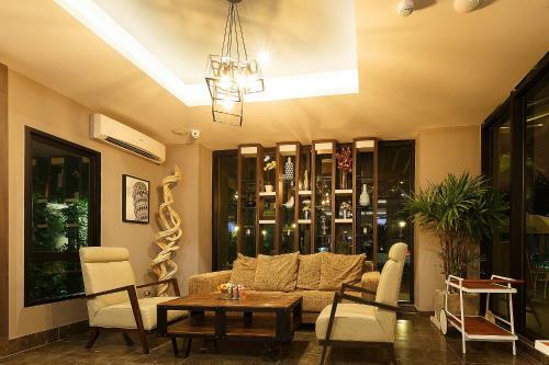 Green Point Residence Hotel