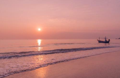 Hotel The Blue Sky Resort @ Hua Hin