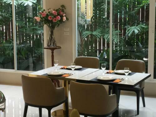 S Bangkok Hotel, Navamin