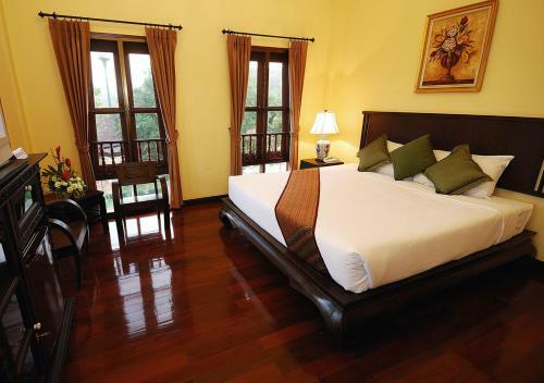 Hotel Phuwanalee Resort