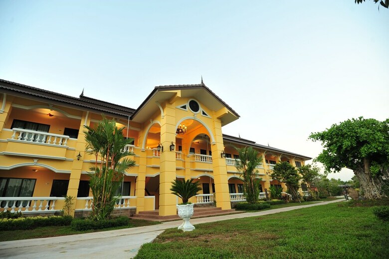 Hotel Park & Pool Resort